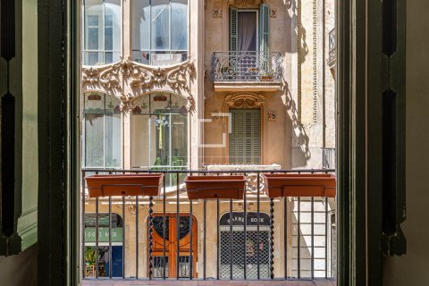 Huoneisto myytävänä Barcelona, Espanja, 7 makuuhuonetta, 389 m2 No. 192778 - kuva 4