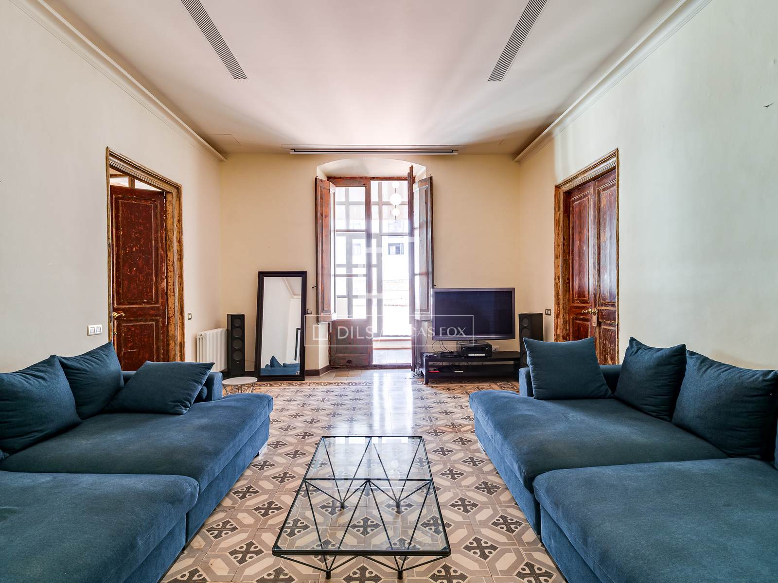 Huoneisto Barcelona, Espanja 7 makuuhuonetta, 389 m2 No. 192778