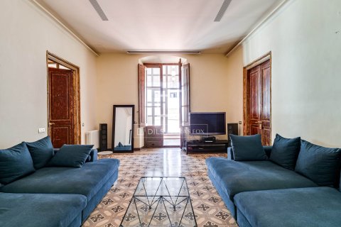 Huoneisto myytävänä Barcelona, Espanja, 7 makuuhuonetta, 389 m2 No. 192778 - kuva 27