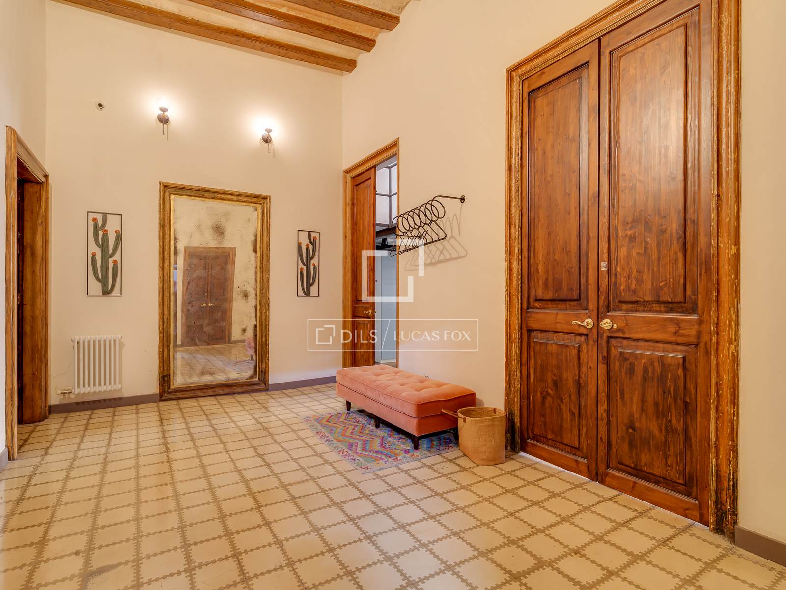 Huoneisto Barcelona, Espanja 7 makuuhuonetta, 389 m2 No. 192778