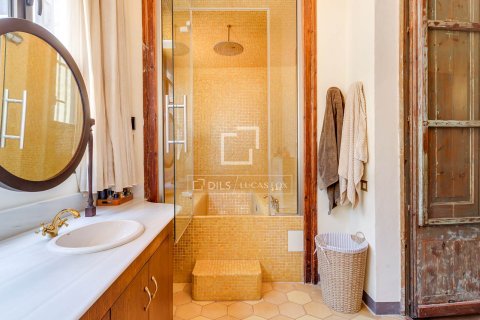 Huoneisto myytävänä Barcelona, Espanja, 7 makuuhuonetta, 389 m2 No. 192778 - kuva 21