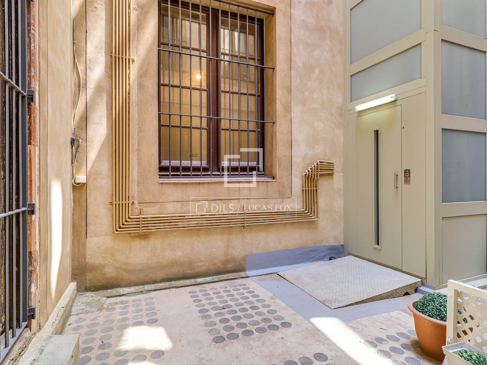 Huoneisto Barcelona, Espanja 7 makuuhuonetta, 389 m2 No. 192778