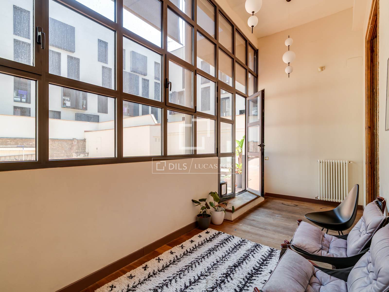 Huoneisto Barcelona, Espanja 7 makuuhuonetta, 389 m2 No. 192778