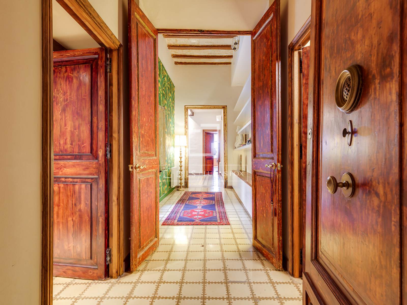 Huoneisto Barcelona, Espanja 7 makuuhuonetta, 389 m2 No. 192778