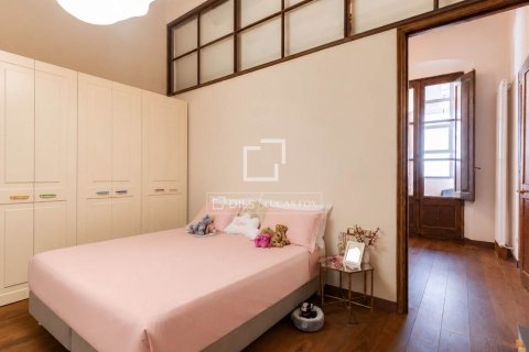 Huoneisto myytävänä Barcelona, Espanja, 7 makuuhuonetta, 389 m2 No. 192778 - kuva 29