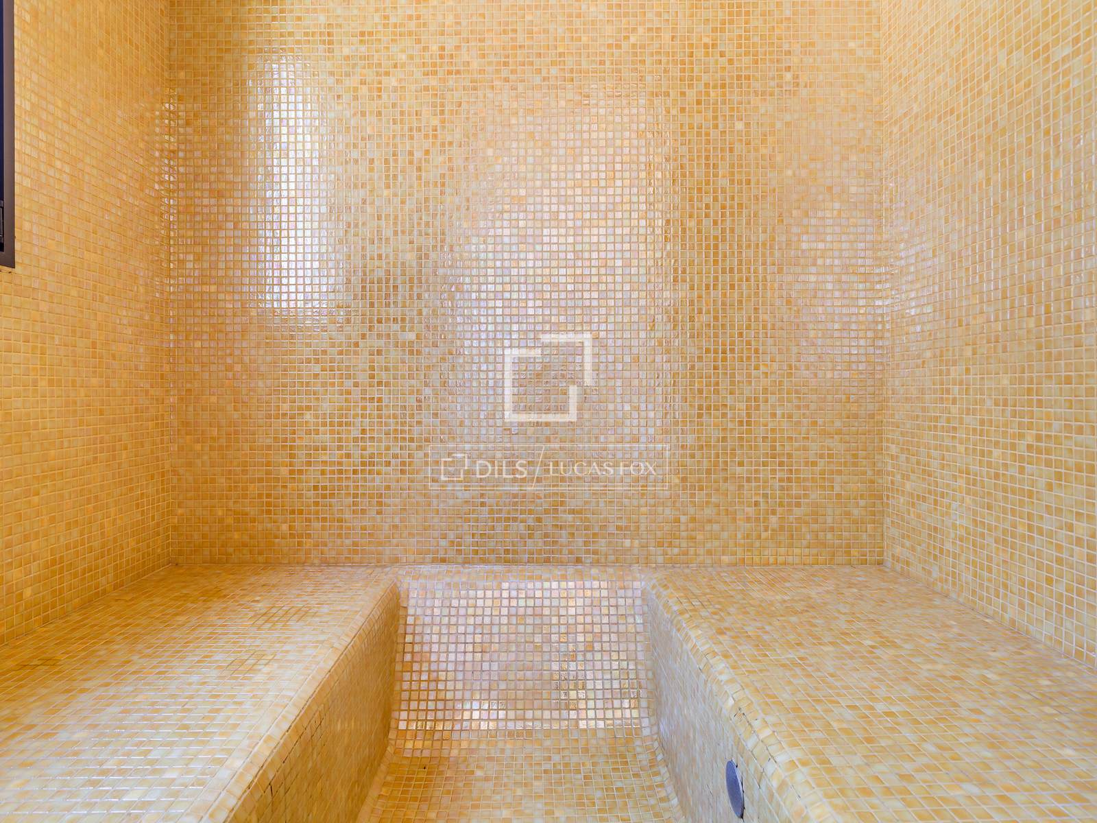 Huoneisto Barcelona, Espanja 7 makuuhuonetta, 389 m2 No. 192778