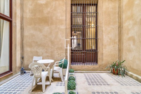 Huoneisto myytävänä Barcelona, Espanja, 7 makuuhuonetta, 389 m2 No. 192778 - kuva 15