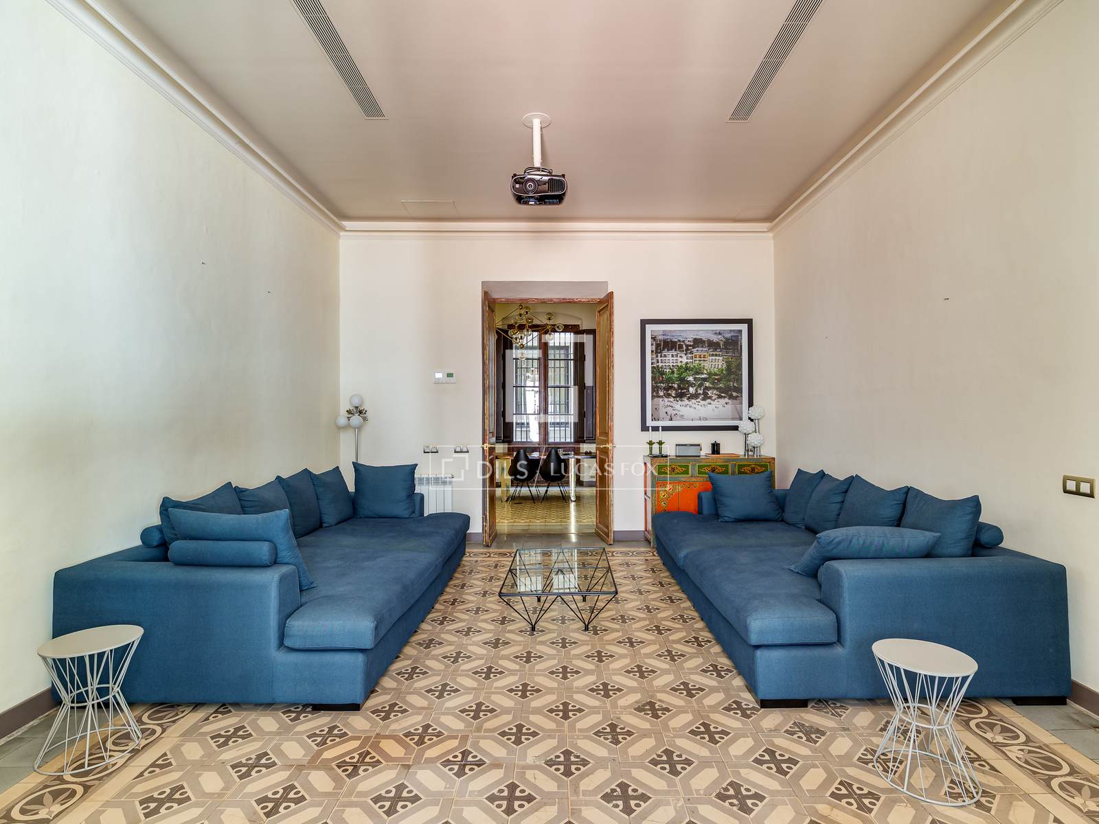 Huoneisto Barcelona, Espanja 7 makuuhuonetta, 389 m2 No. 192778