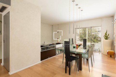 Villa en venta en Barcelona, España 5 dormitorios, 306 m2 No. 192779 - foto 17