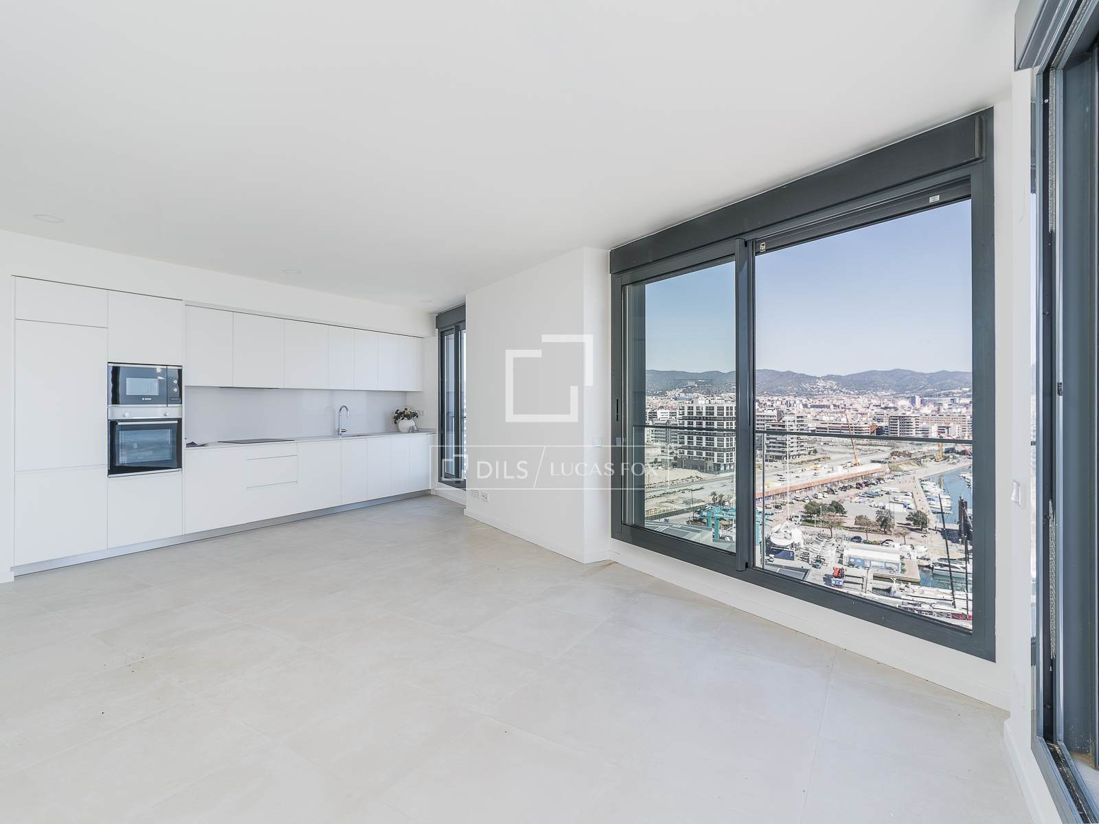 Wohnung in Barcelona, Spanien 3 Schlafzimmer, 93 m2 Nr. 192780
