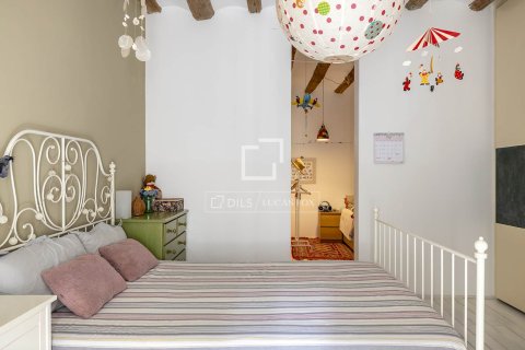 Huoneisto myytävänä Barcelona, Espanja, 3 makuuhuonetta, 118 m2 No. 192782 - kuva 18