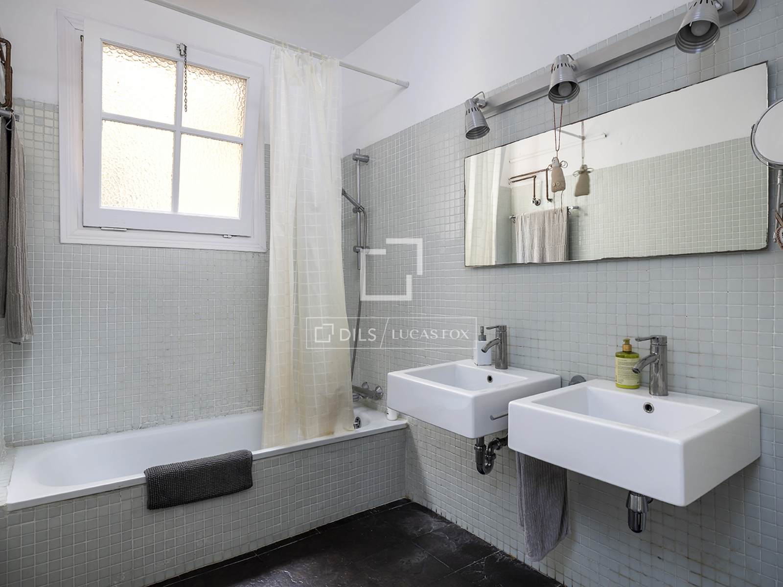 Apartament w Barcelona, Hiszpania 3 sypialnie, 118 mkw. nr 192782