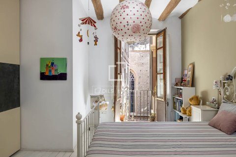 Huoneisto myytävänä Barcelona, Espanja, 3 makuuhuonetta, 118 m2 No. 192782 - kuva 15