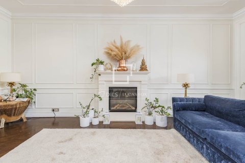 Huoneisto myytävänä Barcelona, Espanja, 4 makuuhuonetta, 190 m2 No. 192781 - kuva 6