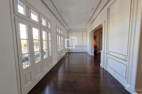 Huoneisto myytävänä Barcelona, Espanja, 4 makuuhuonetta, 190 m2 No. 192781 - kuva 9