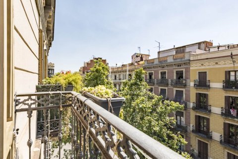 Huoneisto myytävänä Barcelona, Espanja, 4 makuuhuonetta, 190 m2 No. 192781 - kuva 20
