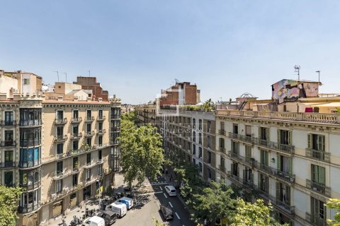 Huoneisto myytävänä Barcelona, Espanja, 4 makuuhuonetta, 190 m2 No. 192781 - kuva 5