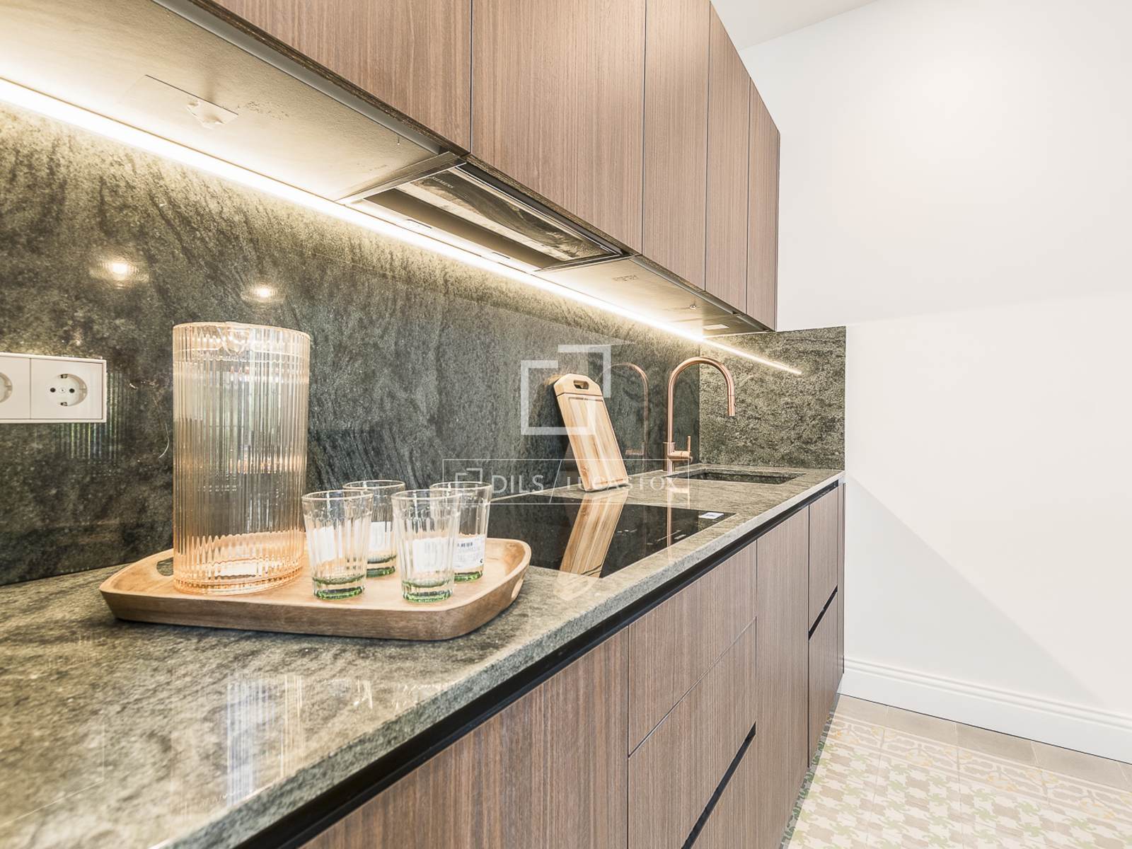 Apartment in Barcelona, Spain 4 bedrooms, 224 sq.m. No. 192784