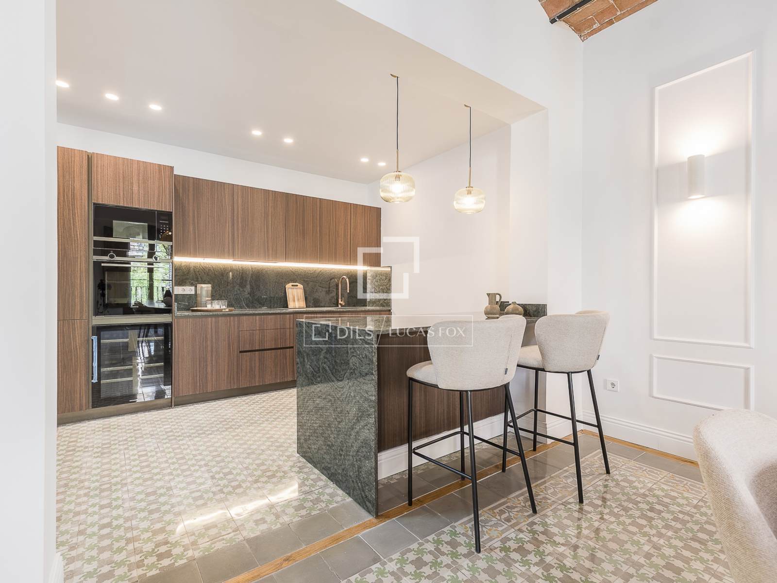 Apartment in Barcelona, Spain 4 bedrooms, 224 sq.m. No. 192784
