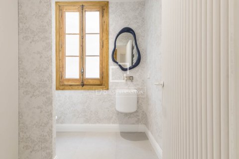 Wohnung zum Verkauf in Barcelona, Spanien 4 Schlafzimmer, 224 m2 Nr. 192784 - Foto 24