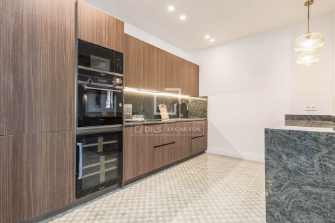 Wohnung zum Verkauf in Barcelona, Spanien 4 Schlafzimmer, 224 m2 Nr. 192784 - Foto 9