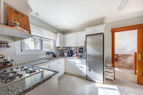 House à vendre à Santa Eulalia De Roncana, Barcelona, Espagne, 6 chambres, 202 m2 No. 166998 - photo 3