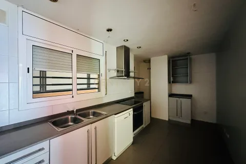 Huoneisto myytävänä Sabadell, Barcelona, Espanja, 4 makuuhuonetta, 103 m2 No. 167000 - kuva 12