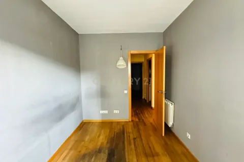 Huoneisto myytävänä Sabadell, Barcelona, Espanja, 4 makuuhuonetta, 103 m2 No. 167000 - kuva 29