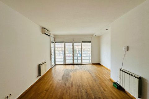 Apartamento en venta en Sabadell, Barcelona, España 4 dormitorios, 103 m2 No. 167000 - foto 11