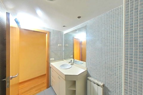 Apartamento en venta en Sabadell, Barcelona, España 4 dormitorios, 103 m2 No. 167000 - foto 20