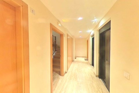 Apartamento en venta en Sabadell, Barcelona, España 4 dormitorios, 103 m2 No. 167000 - foto 23