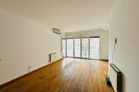Apartamento en venta en Sabadell, Barcelona, España 4 dormitorios, 103 m2 No. 167000 - foto 12