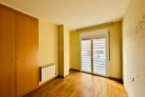 Huoneisto myytävänä Sabadell, Barcelona, Espanja, 4 makuuhuonetta, 103 m2 No. 167000 - kuva 18