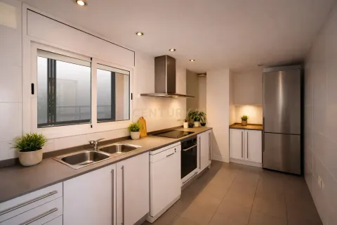 Huoneisto myytävänä Sabadell, Barcelona, Espanja, 4 makuuhuonetta, 103 m2 No. 167000 - kuva 9