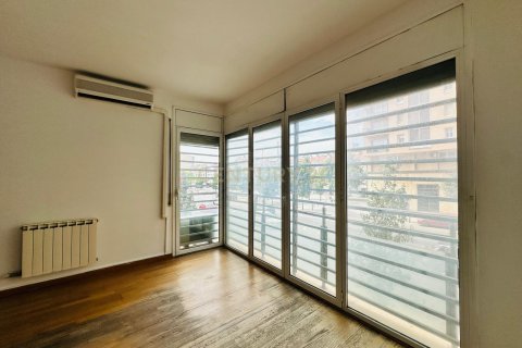 Apartamento en venta en Sabadell, Barcelona, España 4 dormitorios, 103 m2 No. 167000 - foto 13