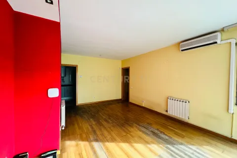 Huoneisto myytävänä Sabadell, Barcelona, Espanja, 4 makuuhuonetta, 103 m2 No. 167000 - kuva 6
