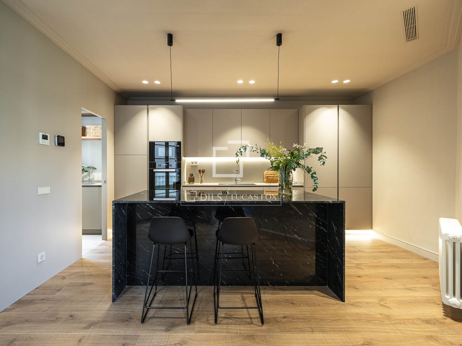 Apartament w Barcelona, Hiszpania 4 sypialnie, 189 mkw. nr 192528