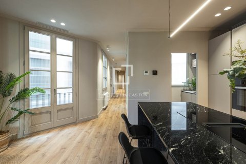 Wohnung zum Verkauf in Barcelona, Spanien 4 Schlafzimmer, 189 m2 Nr. 192528 - Foto 14