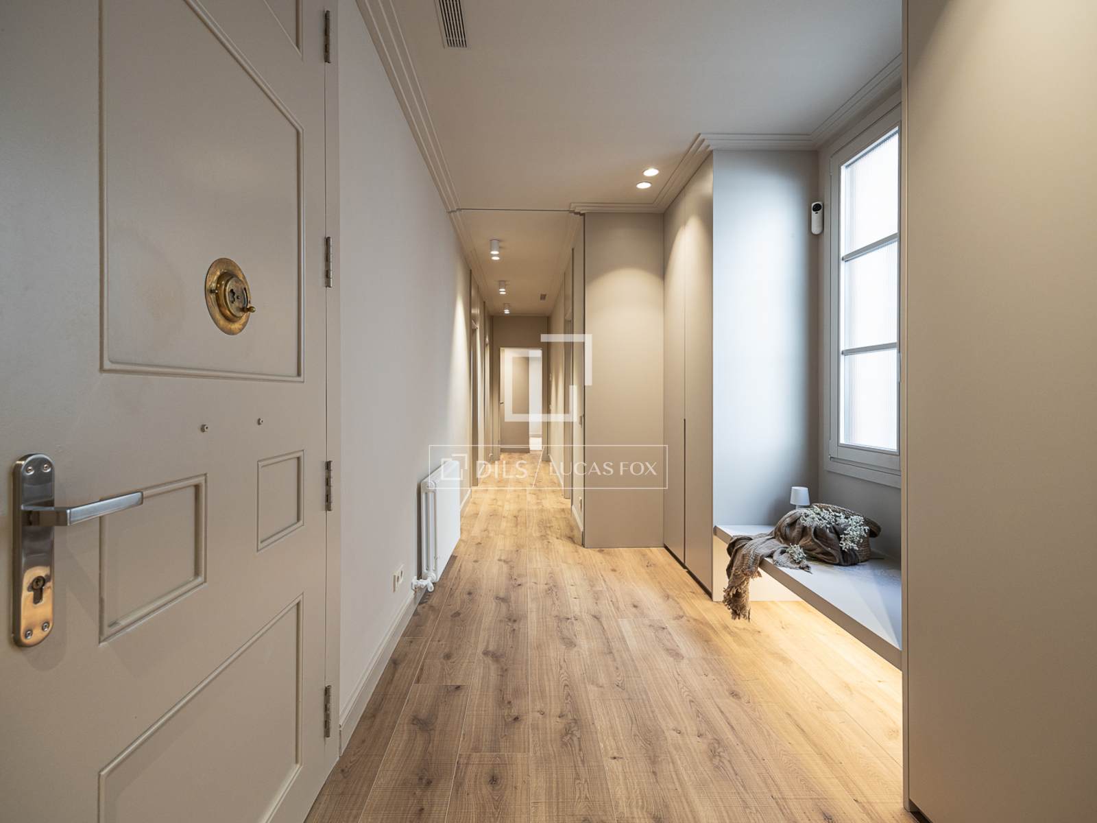 Apartament w Barcelona, Hiszpania 4 sypialnie, 189 mkw. nr 192528