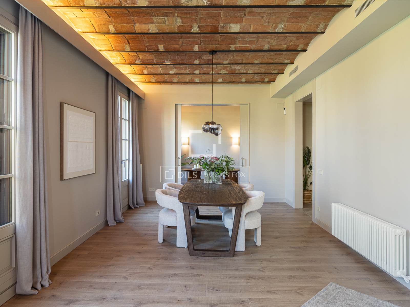 Apartament w Barcelona, Hiszpania 4 sypialnie, 189 mkw. nr 192528