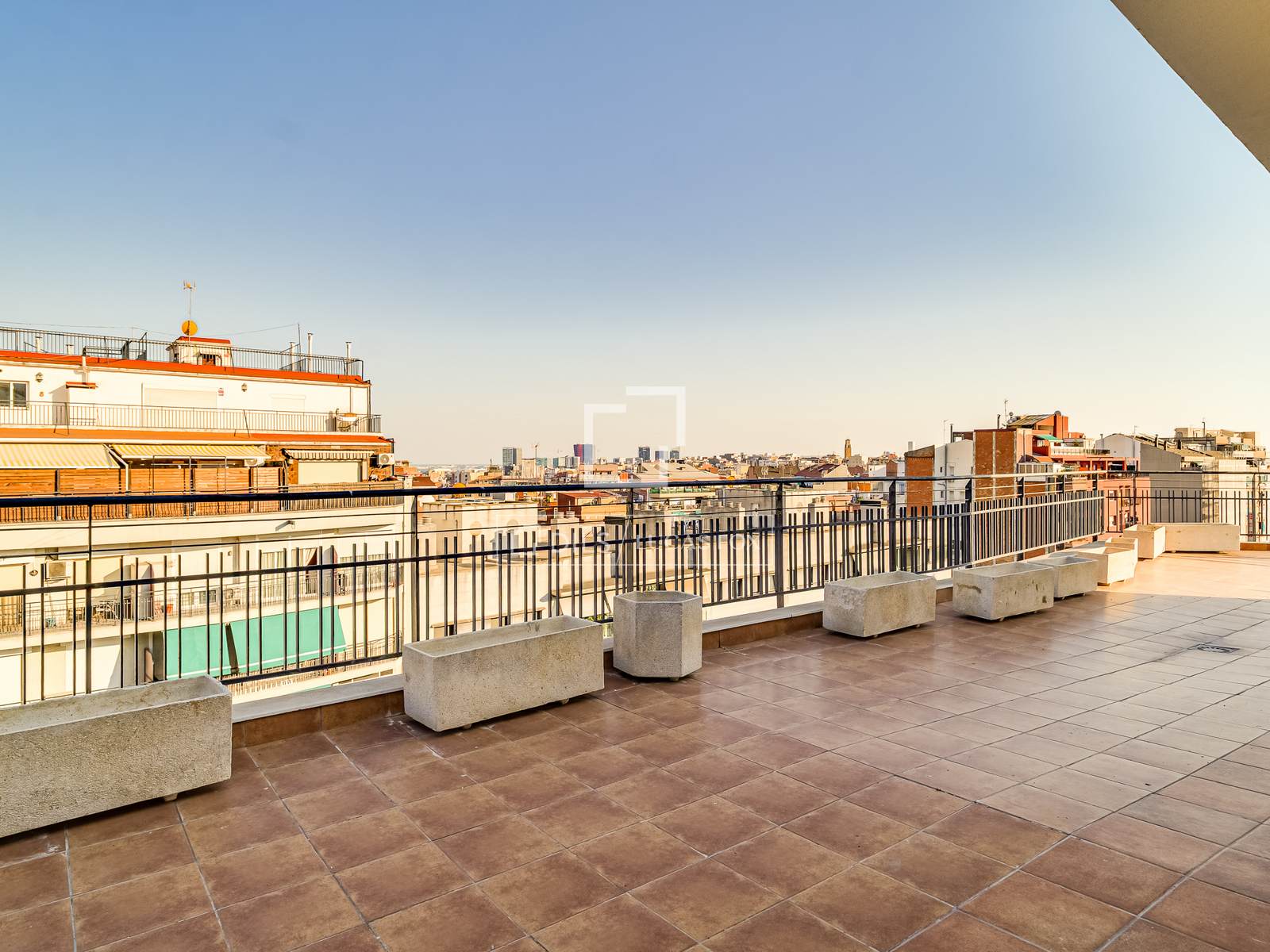 Attico a Barcelona, Spagna 3 camere da letto, 117 mq. N° 192529