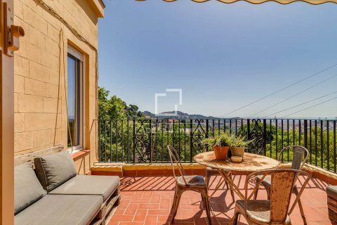 Apartamento en Barcelona, España 3 dormitorios, 112 m2 No. 192530