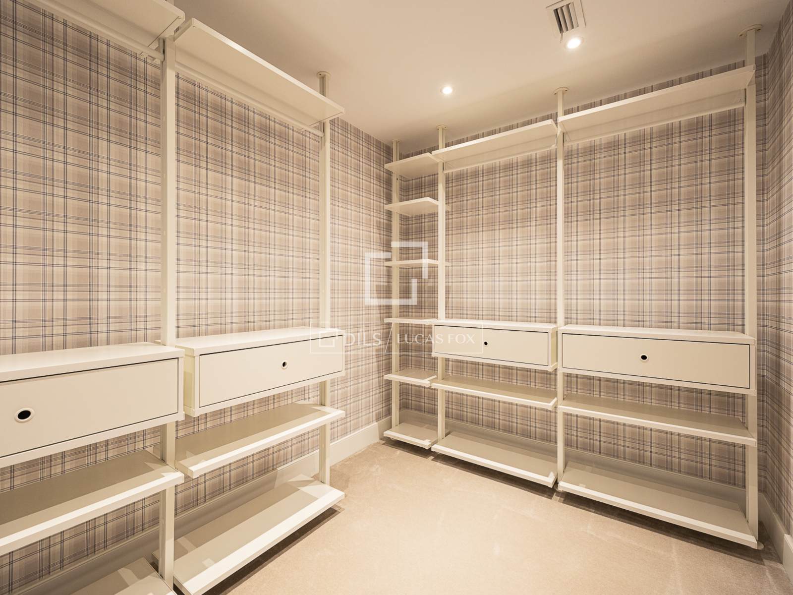 Apartament w Barcelona, Hiszpania 4 sypialnie, 250 mkw. nr 192526