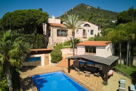 Villa a Cabrera de Mar, Barcelona, Spagna 6 camere da letto, 1017 mq. N° 192527