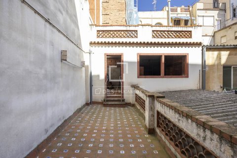 Apartment for sale in Barcelona, Spain 3 bedrooms, 145 sq.m. No. 192531 - photo 23