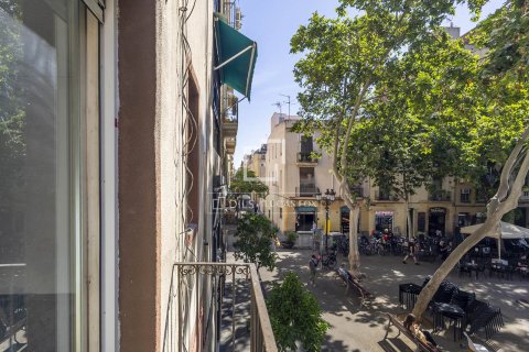 Apartment for sale in Barcelona, Spain 3 bedrooms, 145 sq.m. No. 192531 - photo 7