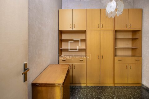 Apartment for sale in Barcelona, Spain 3 bedrooms, 145 sq.m. No. 192531 - photo 17