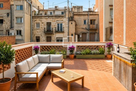 Apartment for sale in Barcelona, Spain 3 bedrooms, 145 sq.m. No. 192531 - photo 24