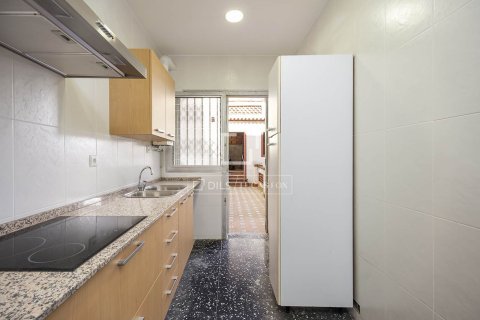 Apartment for sale in Barcelona, Spain 3 bedrooms, 145 sq.m. No. 192531 - photo 19
