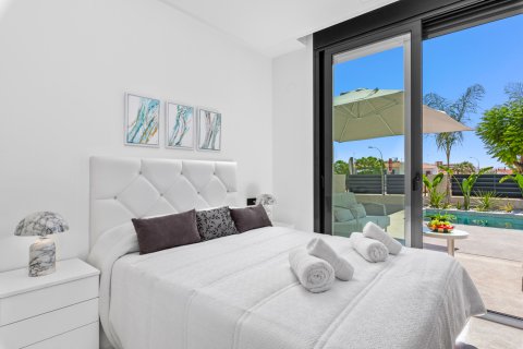 Продажа виллы в Эль Кампельо, Аликанте, Испания 4 спальни, 220м2 №135652 - фото 26